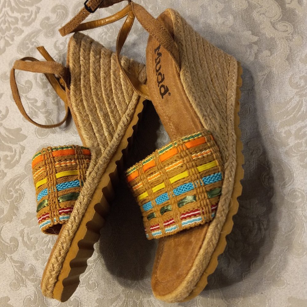 Mudd sandals